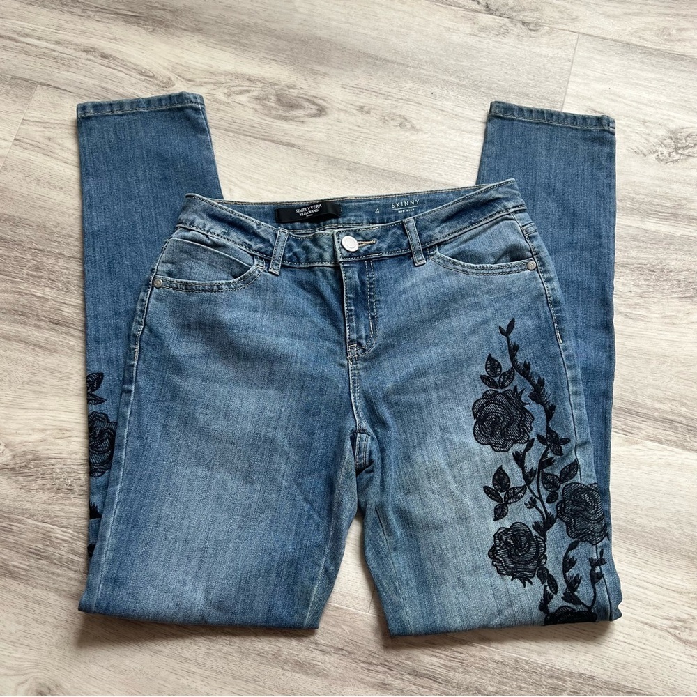 Vera Wang Jeans with Black Floral Embroidery - Picture 2 of 6